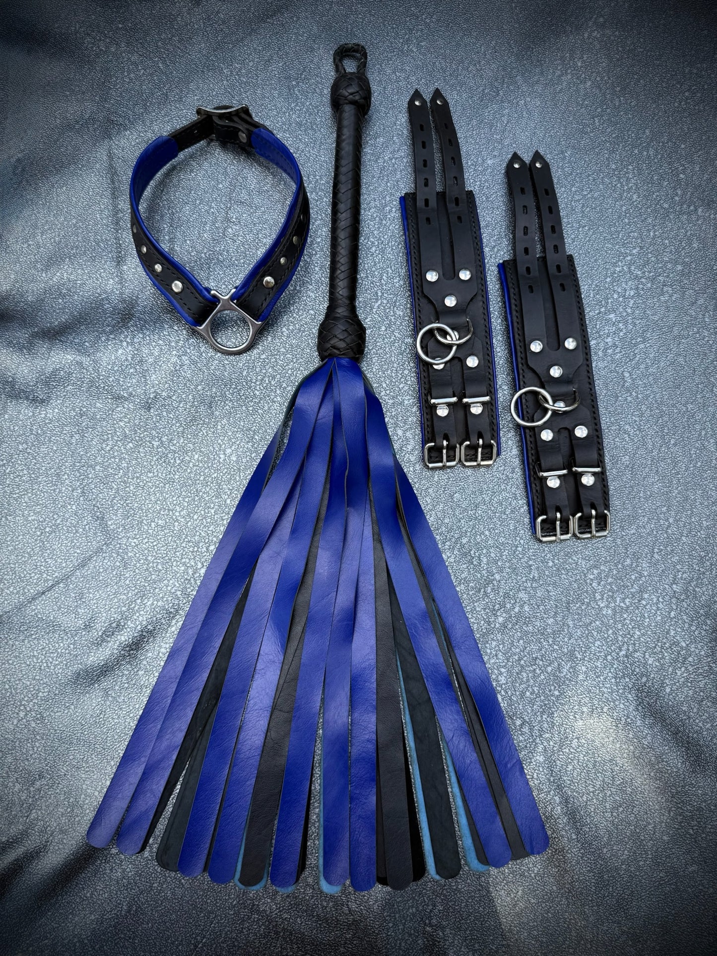 Standard blue flogger