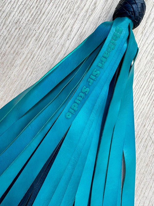 Standard teal flogger